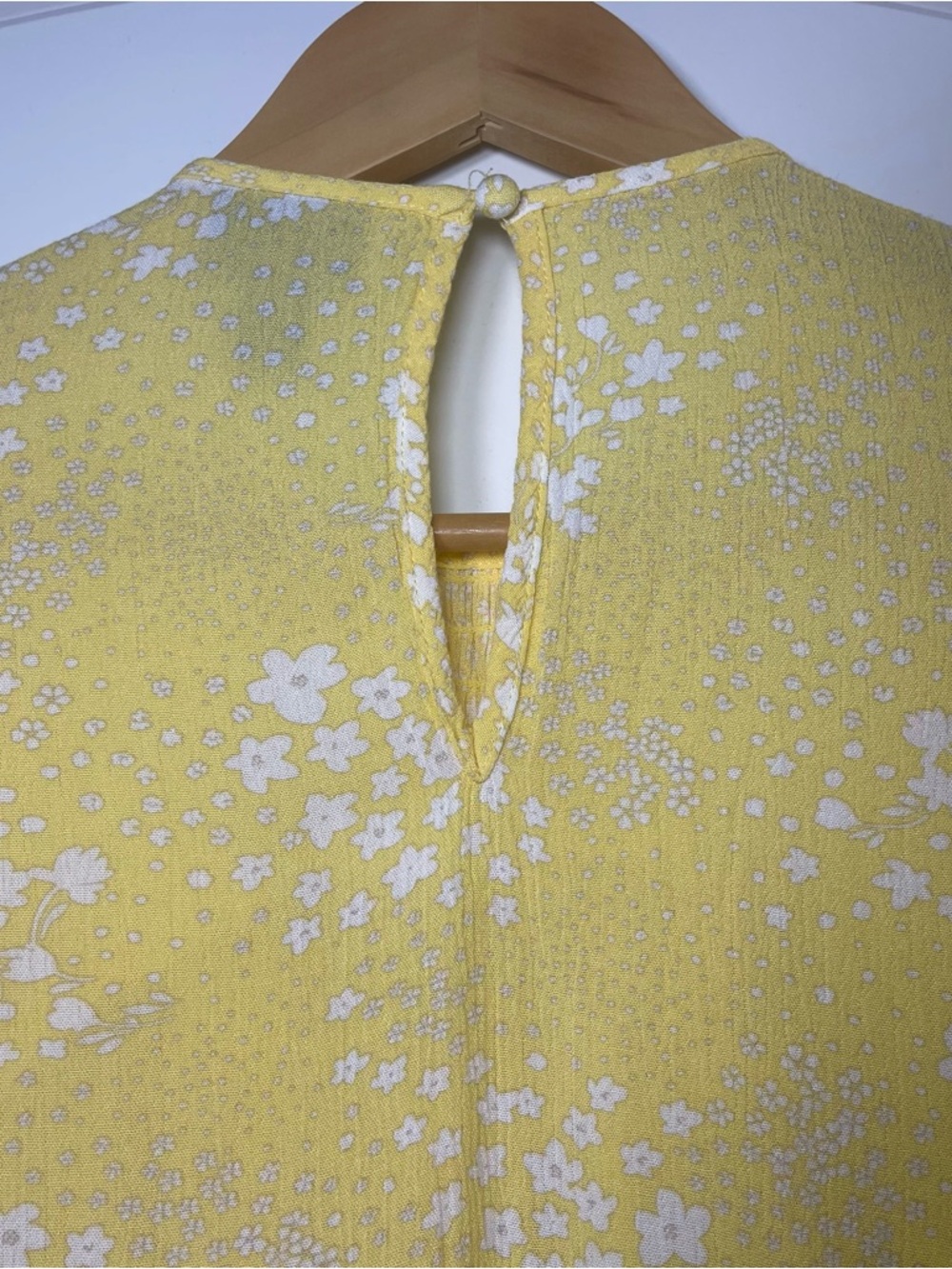 SCOOP Yellow Floral Smocked Blouse Ruffle Sleeves Lightweight Summer Top Size XS - Picture 8 of 12